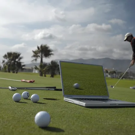 מלון De Golf מאלגה